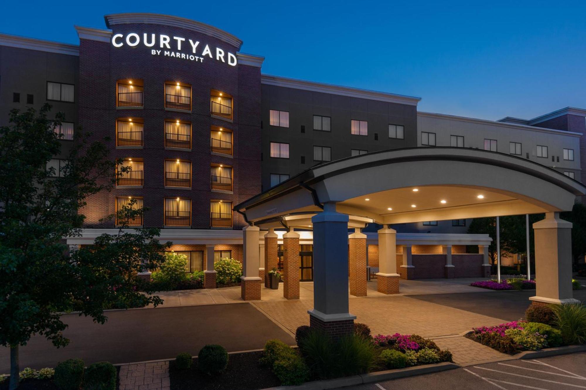 Courtyard By Marriott Buffalo Airport Hotel Cheektowaga Exterior photo