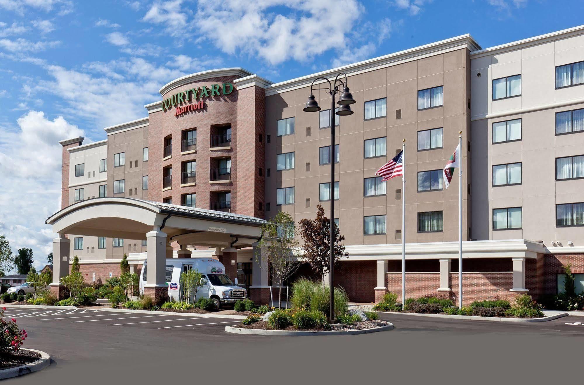 Courtyard By Marriott Buffalo Airport Hotel Cheektowaga Exterior photo